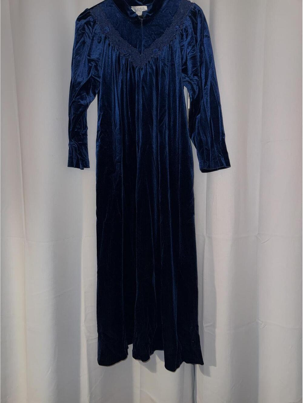 Komar Vintage Navy Blue Velvet Long Sleeve Robe / Housecoat - Grannycore